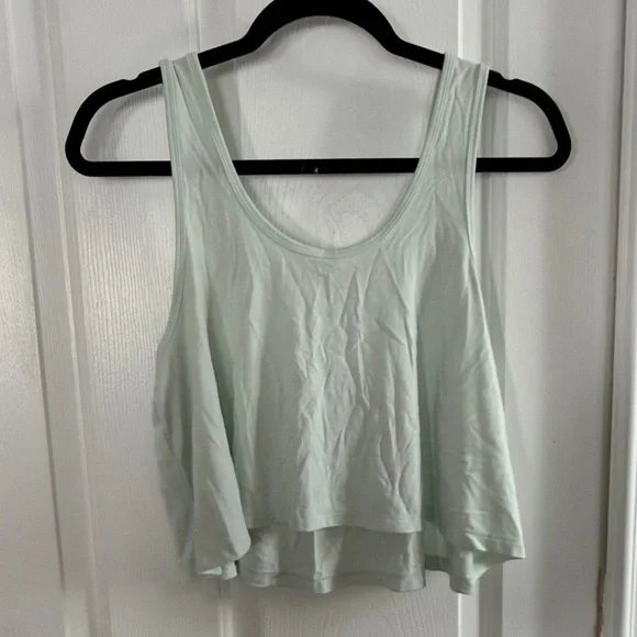 Fabletics Mint Green Sleeveless Crop Top - Picture 3 of 4